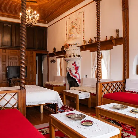 Old Bazaar 1790 Hotel Gjirokaster Room photo